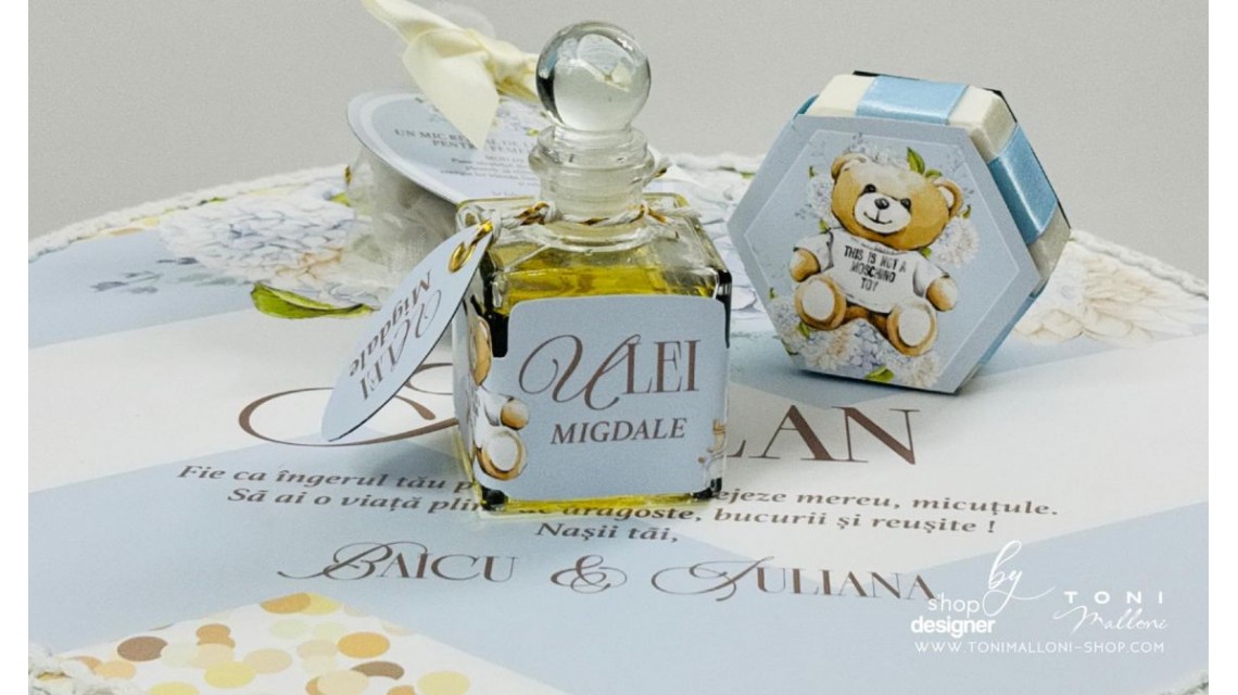 Set prima băiță după botez băiat cu ursuleți Moschino Toy Ritualul blând al apei 11